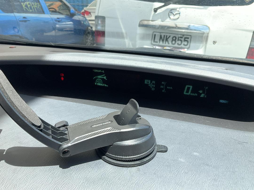 Photo '25' of Toyota Prius Photo '25' of Toyota Prius