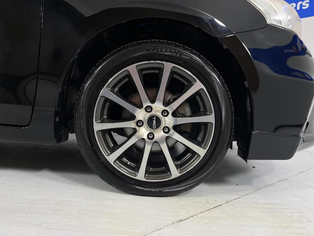 Photo '9' of Toyota Prius Photo '9' of Toyota Prius