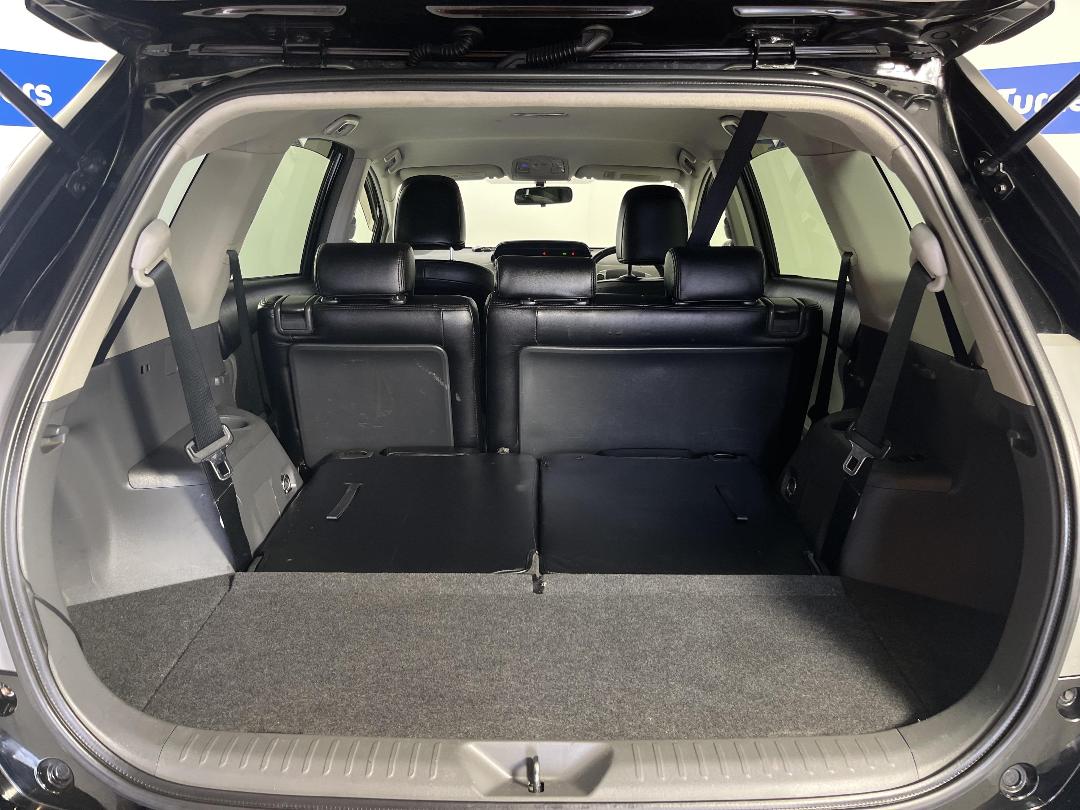 Photo '14' of Toyota Prius Photo '14' of Toyota Prius