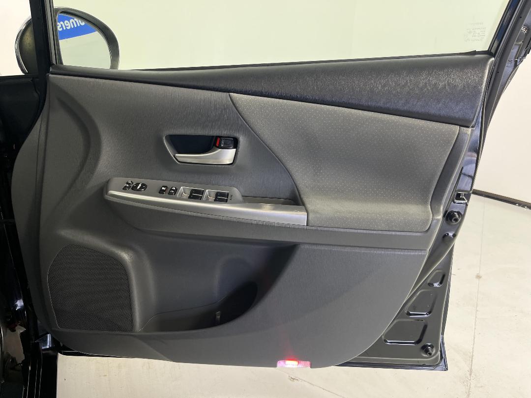 Photo '15' of Toyota Prius Photo '15' of Toyota Prius