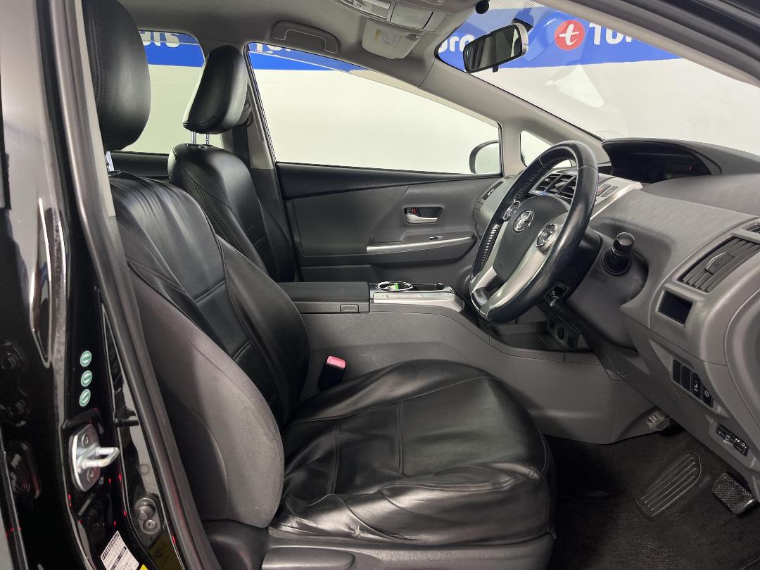 Photo '16' of Toyota Prius Photo '16' of Toyota Prius