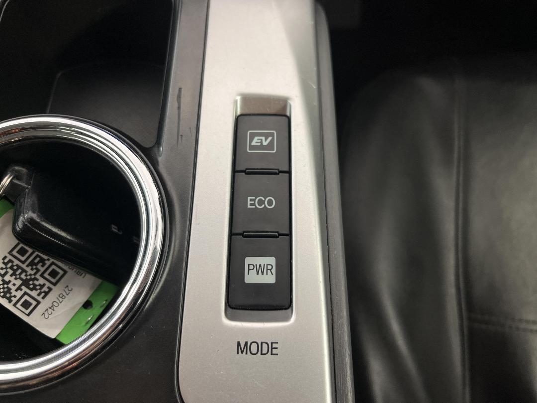 Photo '23' of Toyota Prius Photo '23' of Toyota Prius