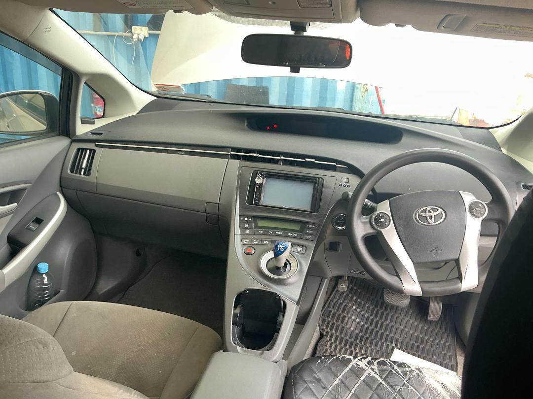 Photo '18' of Toyota Prius Photo '18' of Toyota Prius