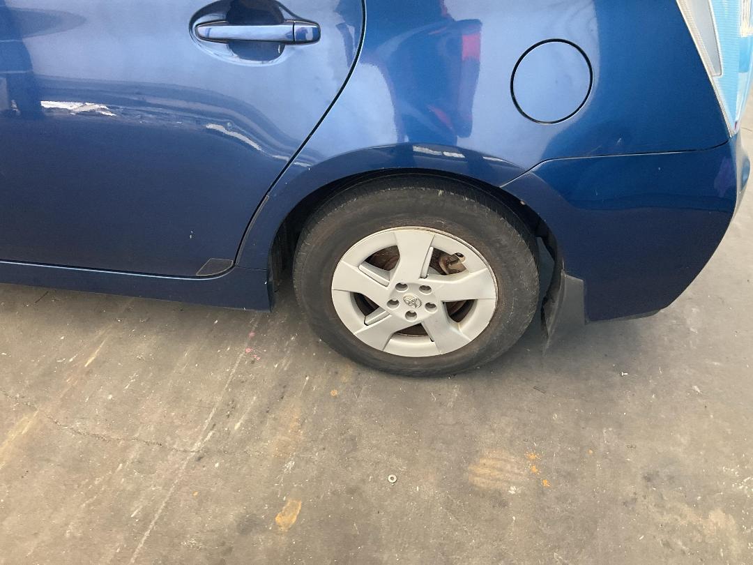 Photo '10' of Toyota Prius