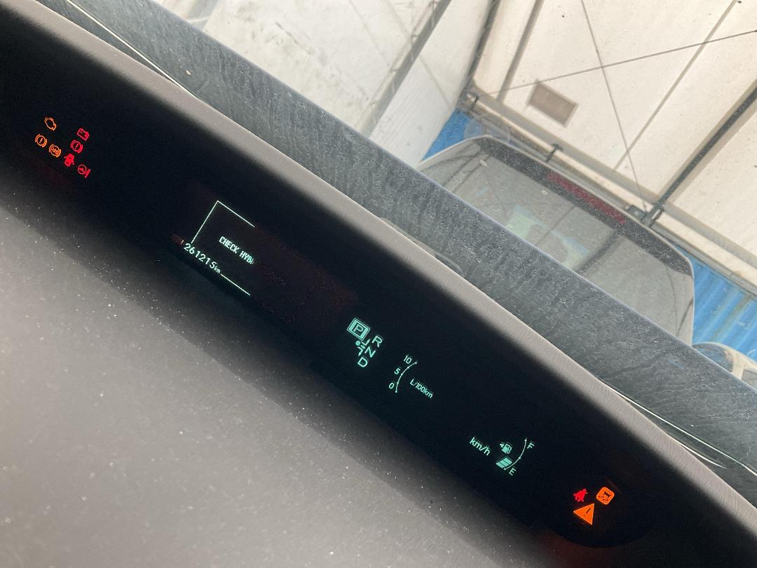 Photo '16' of Toyota Prius