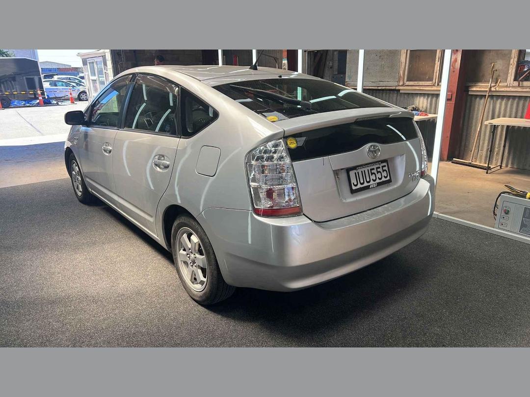 Photo '3' of Toyota Prius