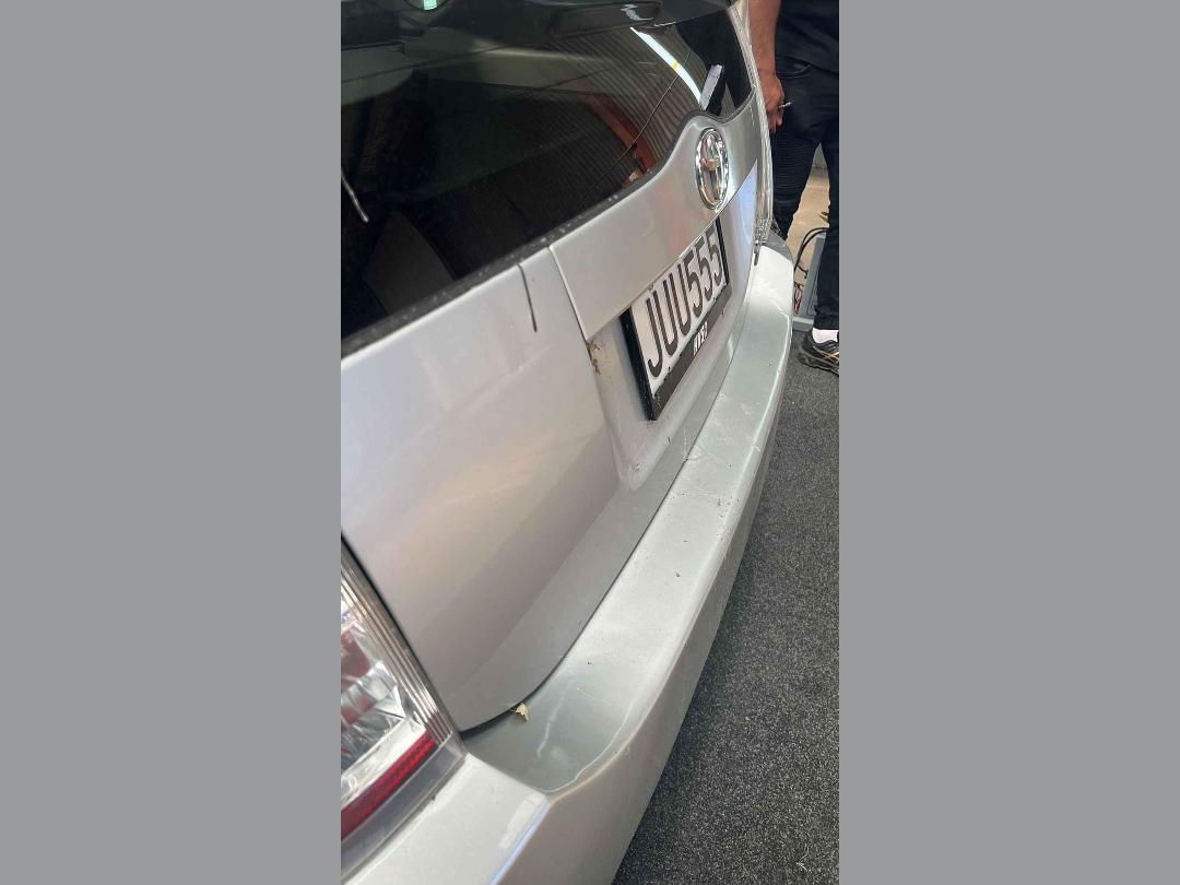 Photo '16' of Toyota Prius