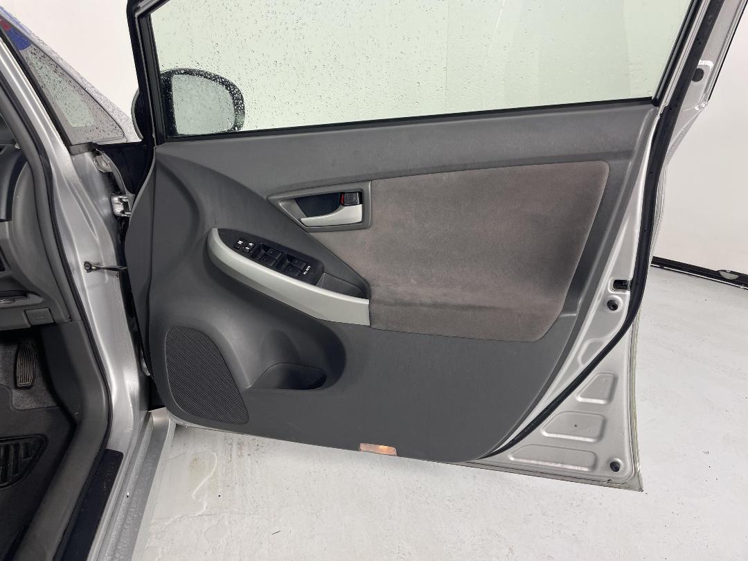 Photo '15' of Toyota Prius Photo '15' of Toyota Prius