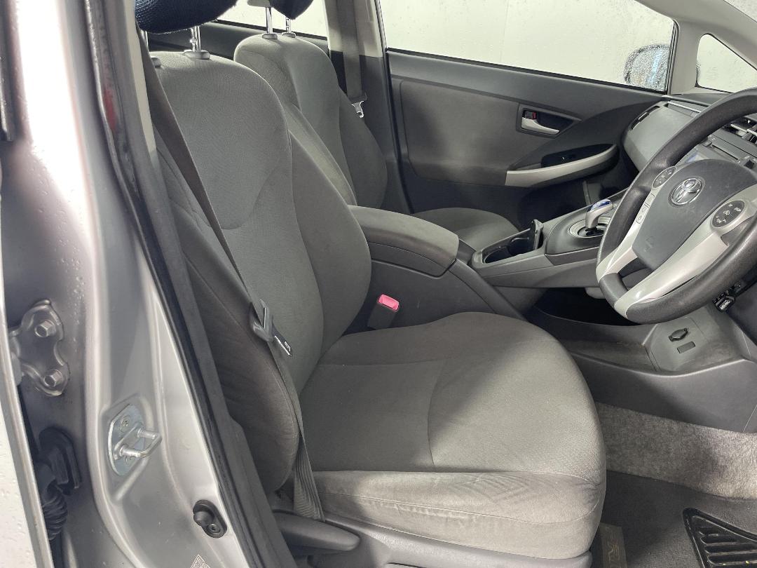 Photo '16' of Toyota Prius Photo '16' of Toyota Prius