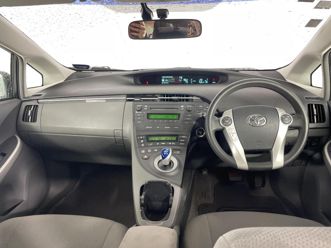 Photo '17' of Toyota Prius Photo '17' of Toyota Prius