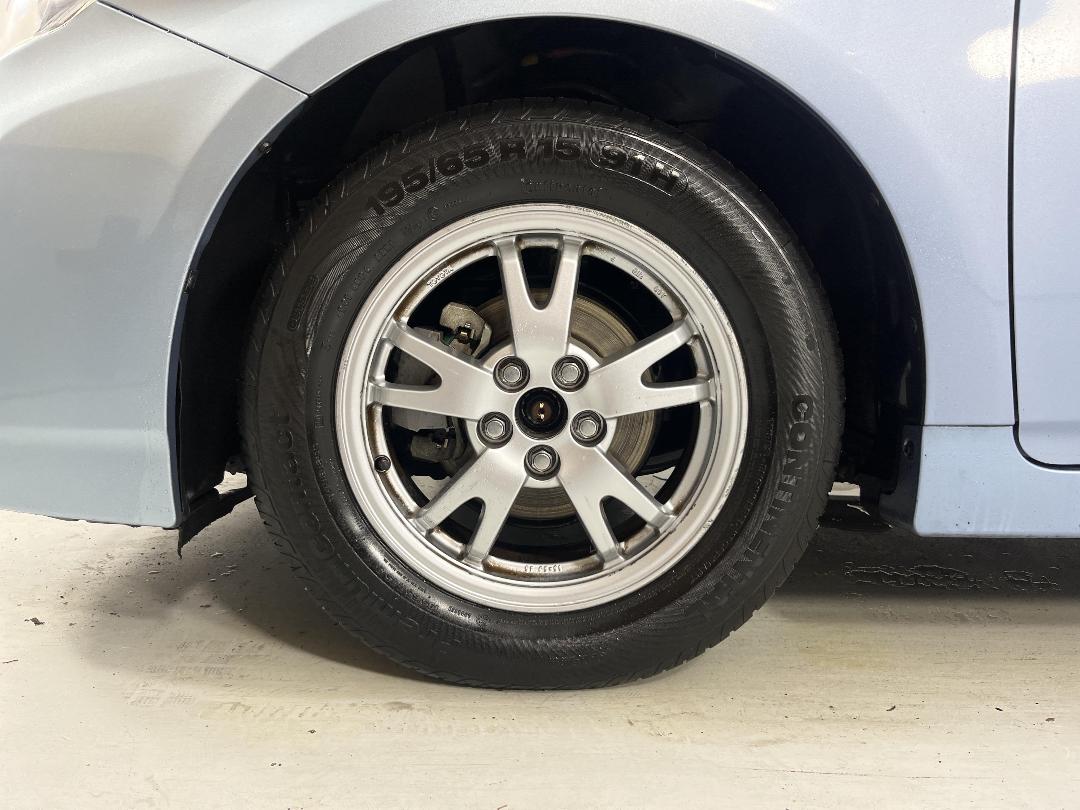 Photo '10' of Toyota Prius Photo '10' of Toyota Prius