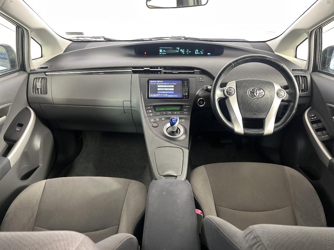 Photo '17' of Toyota Prius Photo '17' of Toyota Prius
