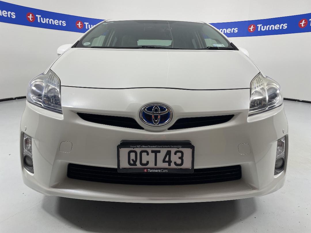 Photo '2' of Toyota Prius Photo '2' of Toyota Prius
