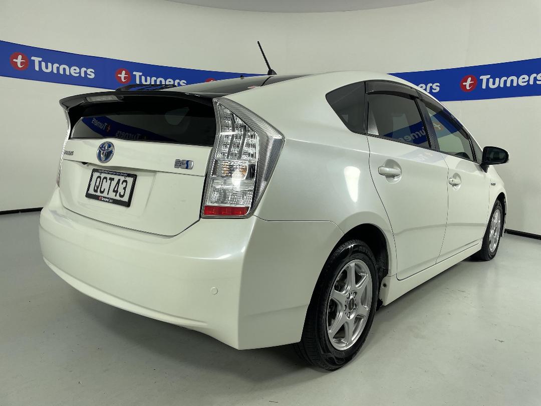 Photo '7' of Toyota Prius Photo '7' of Toyota Prius