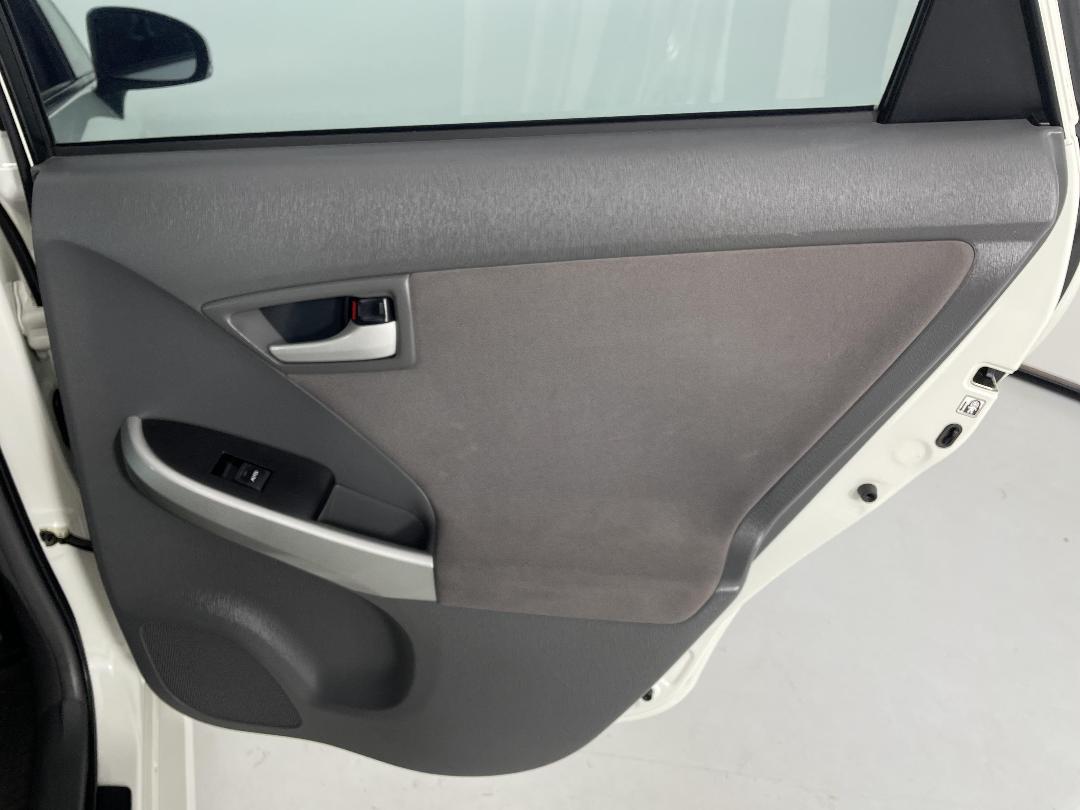 Photo '19' of Toyota Prius Photo '19' of Toyota Prius