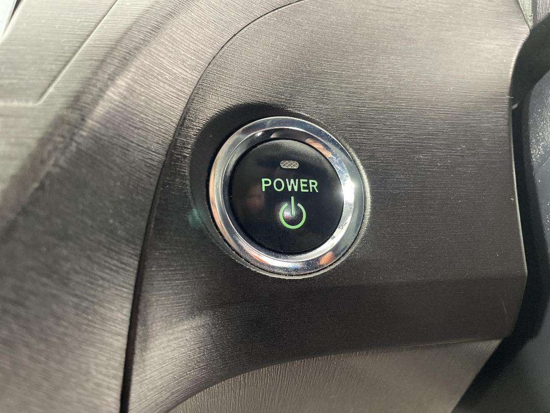 Photo '25' of Toyota Prius Photo '25' of Toyota Prius