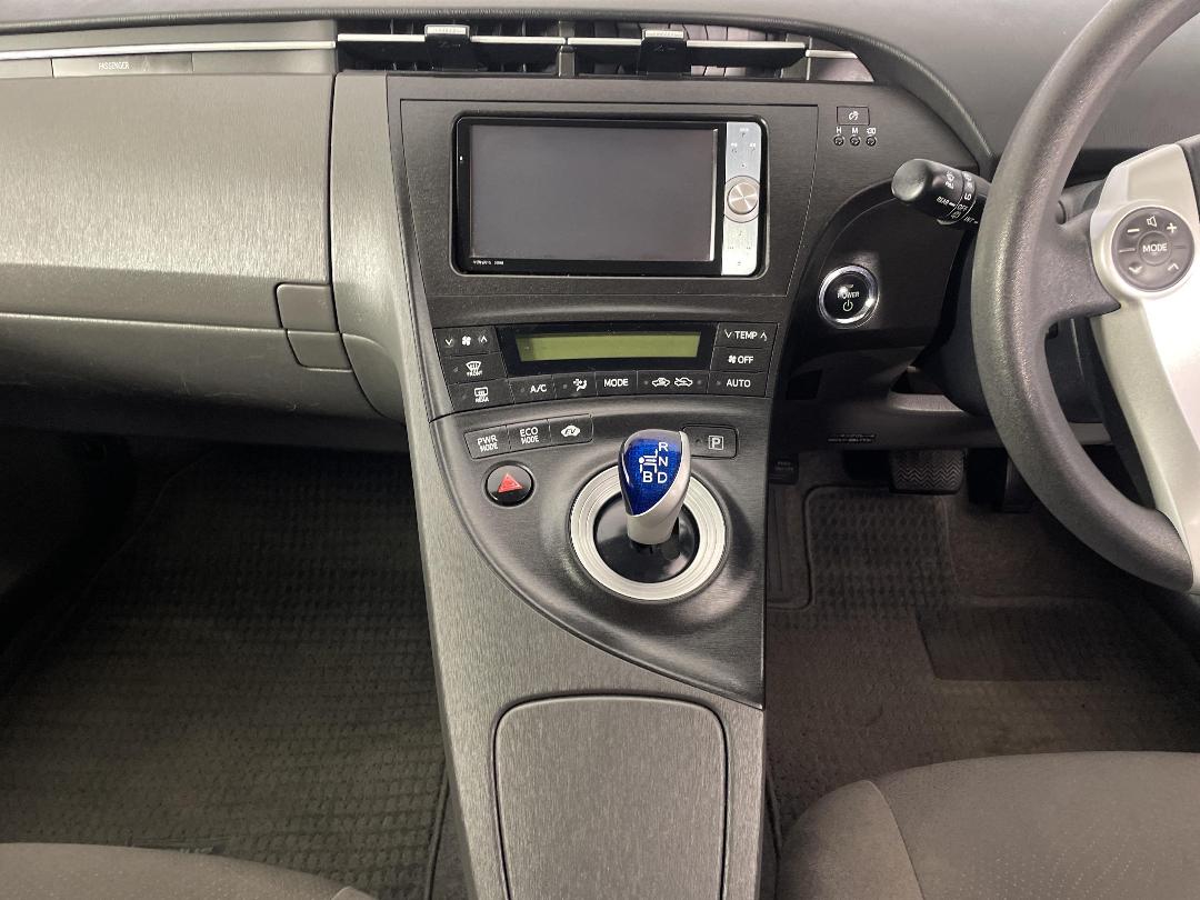 Photo '18' of Toyota Prius Photo '18' of Toyota Prius