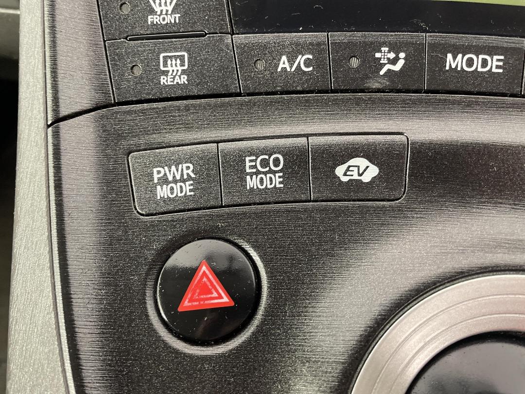 Photo '26' of Toyota Prius Photo '26' of Toyota Prius