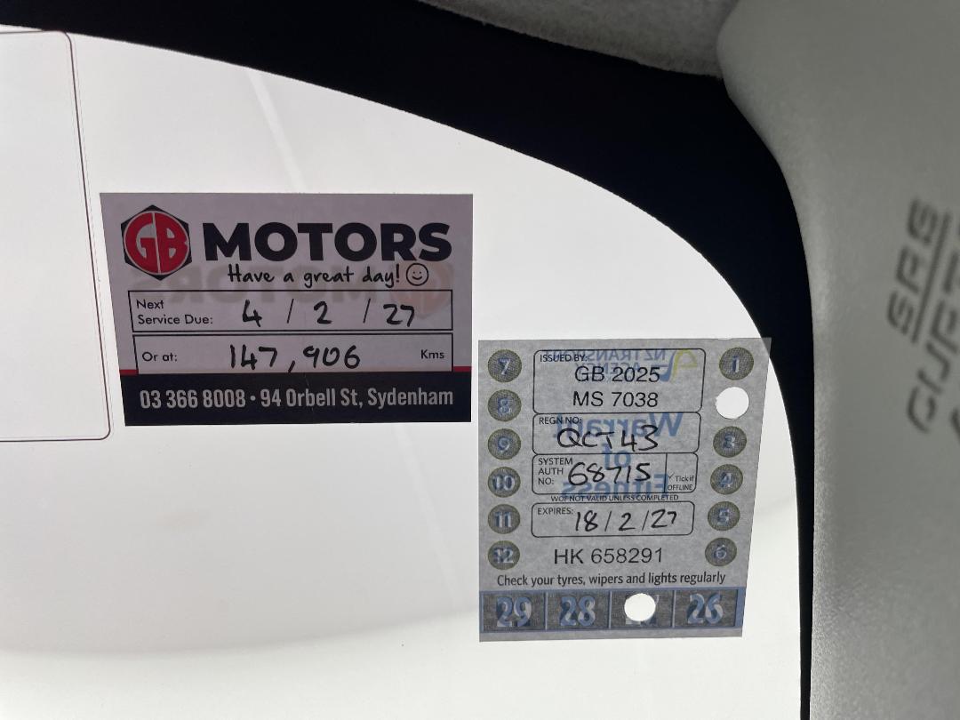 Photo '29' of Toyota Prius Photo '29' of Toyota Prius