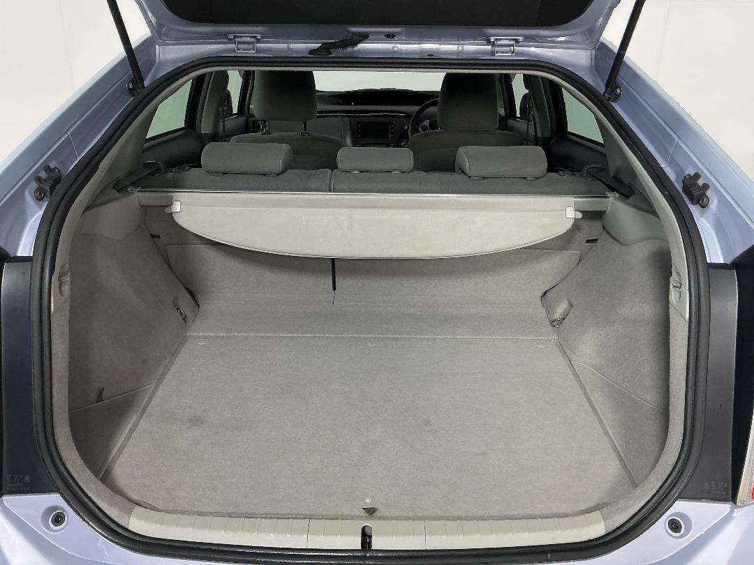 Photo '14' of Toyota Prius Photo '14' of Toyota Prius