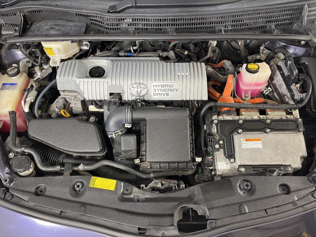 Photo '13' of Toyota Prius