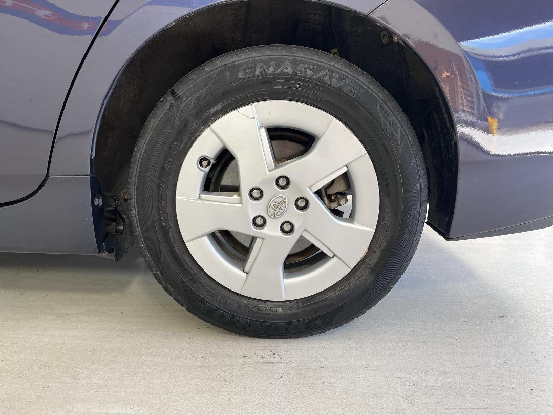 Photo '11' of Toyota Prius