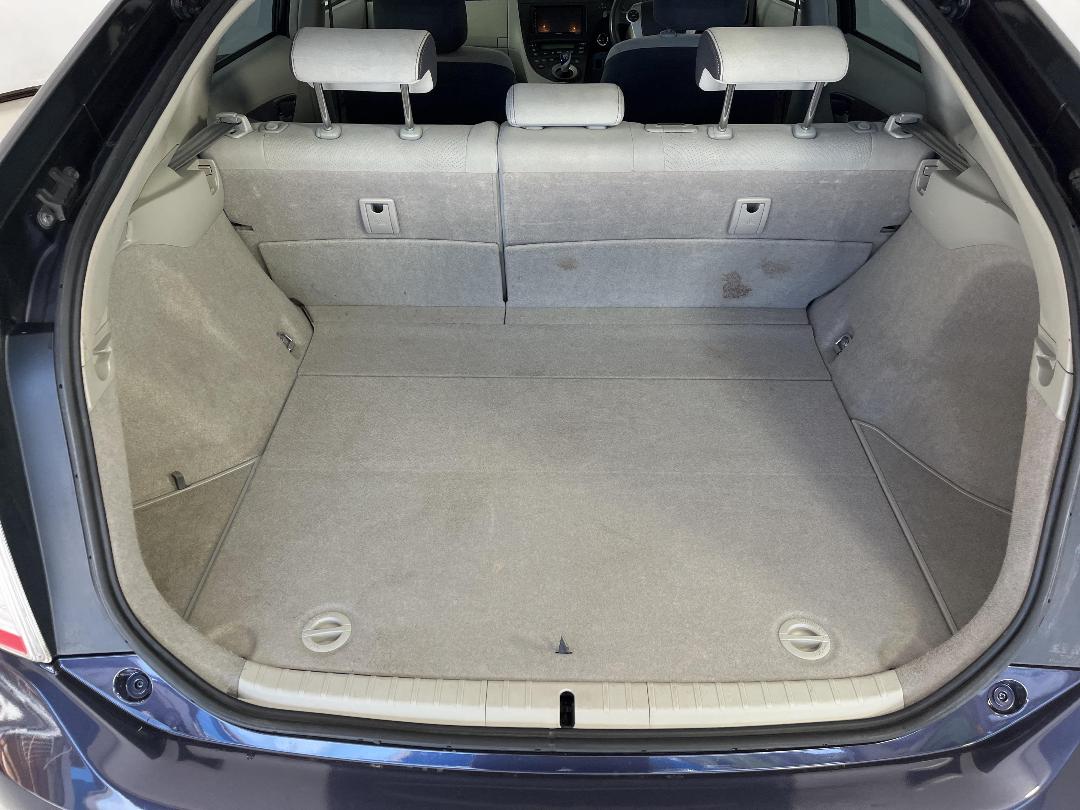 Photo '14' of Toyota Prius