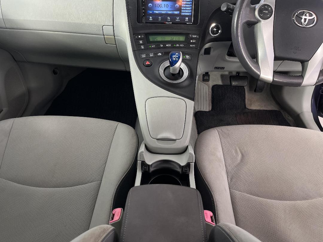 Photo '18' of Toyota Prius