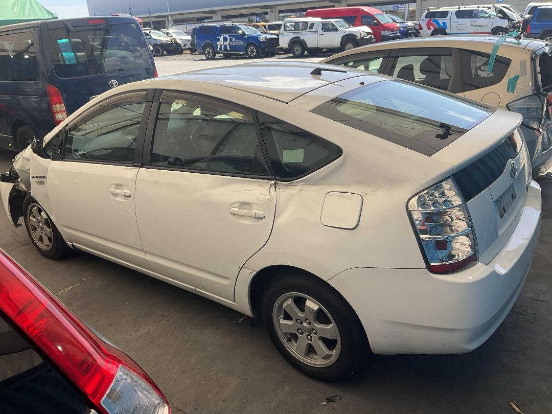 Photo '12' of Toyota Prius