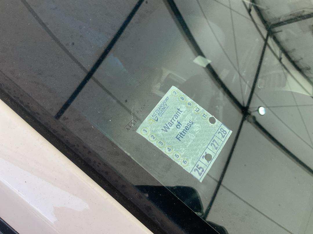 Photo '29' of Toyota Prius