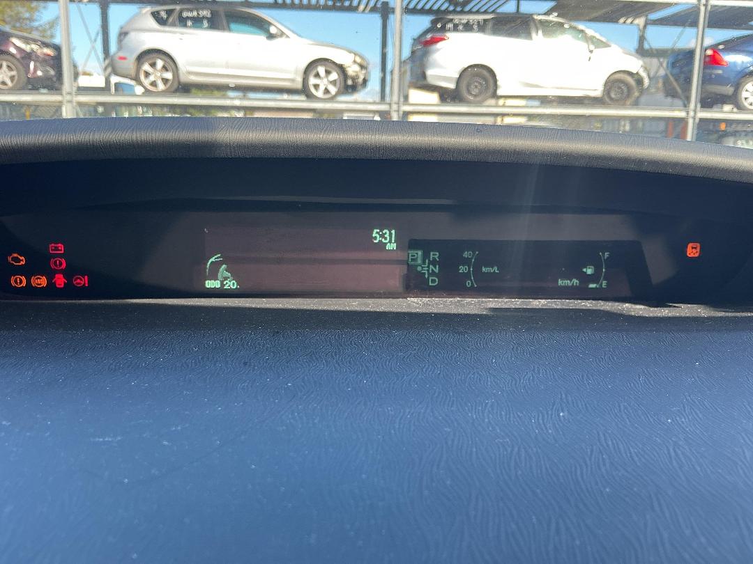 Photo '11' of Toyota Prius