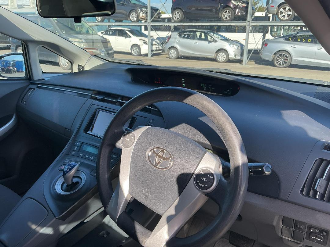 Photo '12' of Toyota Prius