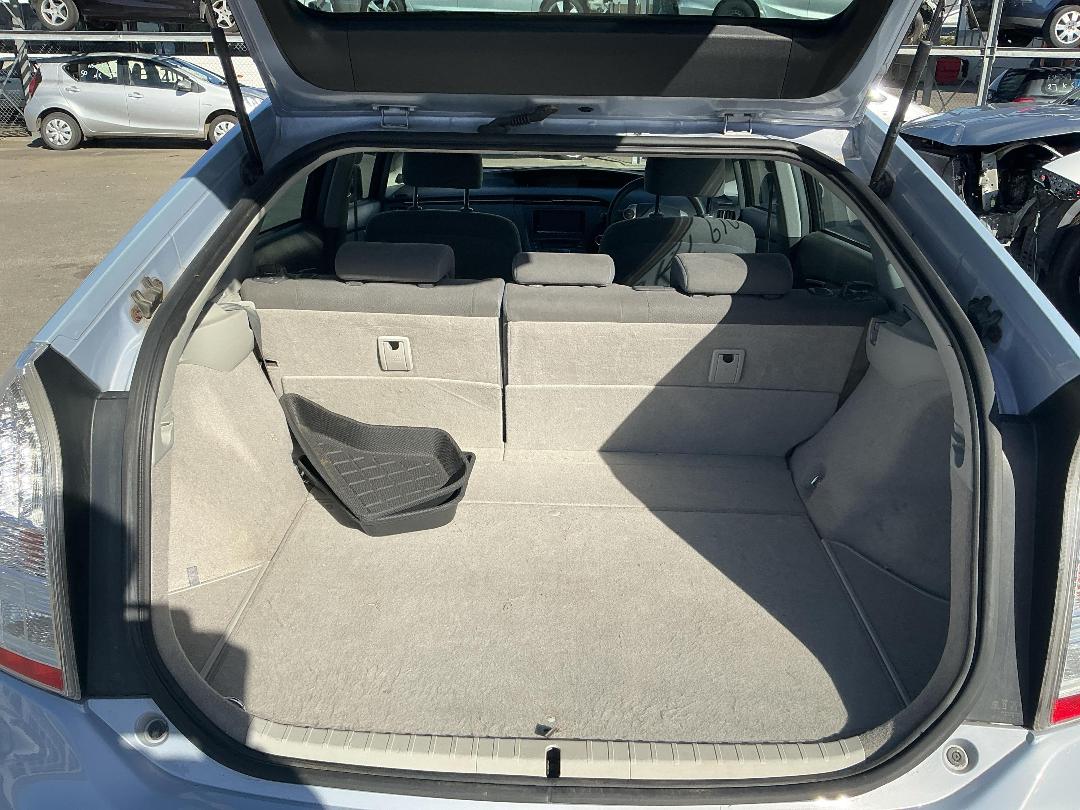 Photo '15' of Toyota Prius