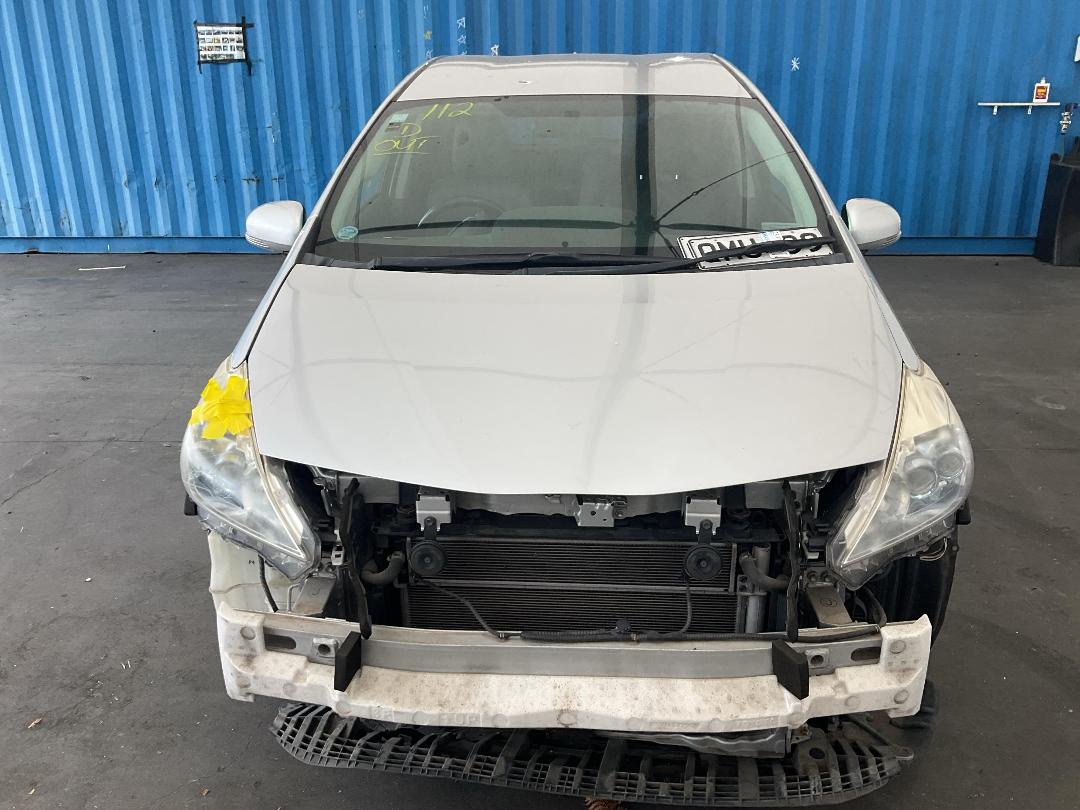 Photo '2' of Toyota Prius Alpha