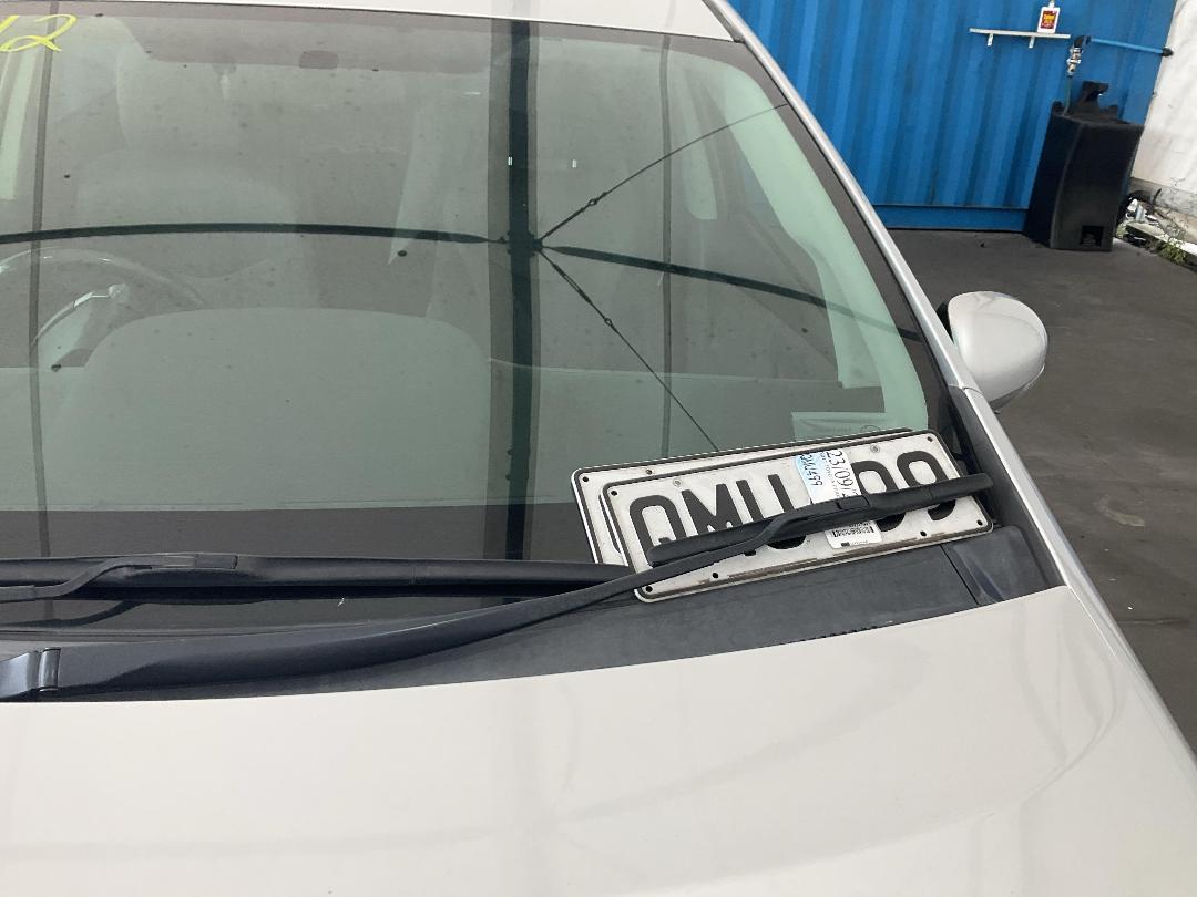 Photo '14' of Toyota Prius Alpha