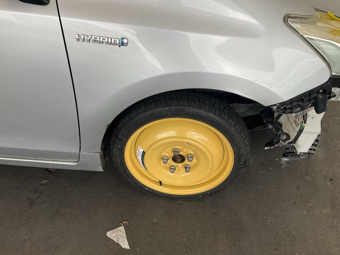 Photo '19' of Toyota Prius Alpha