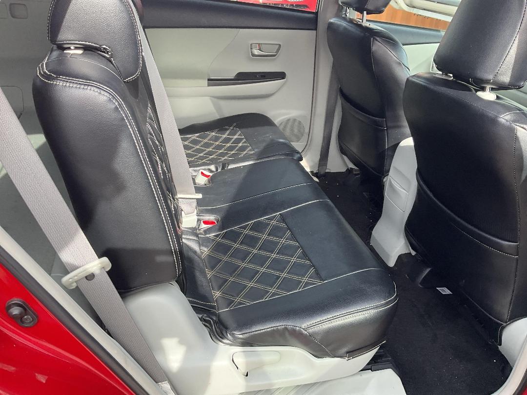 Photo '14' of Toyota Prius