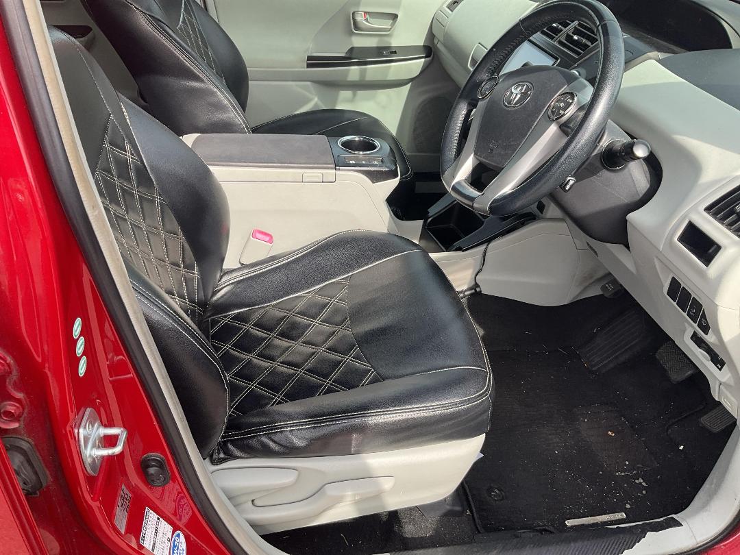 Photo '13' of Toyota Prius