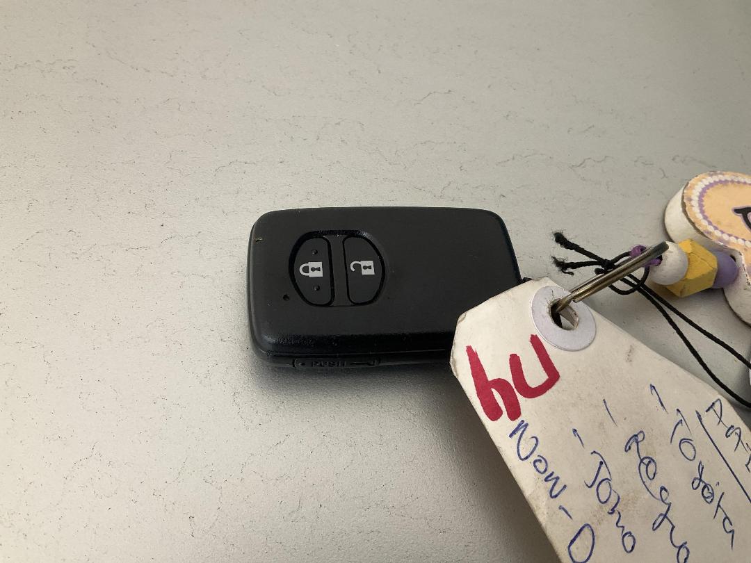 Photo '24' of Toyota Prius Hybrid