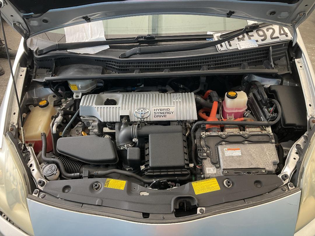 Photo '28' of Toyota Prius Hybrid