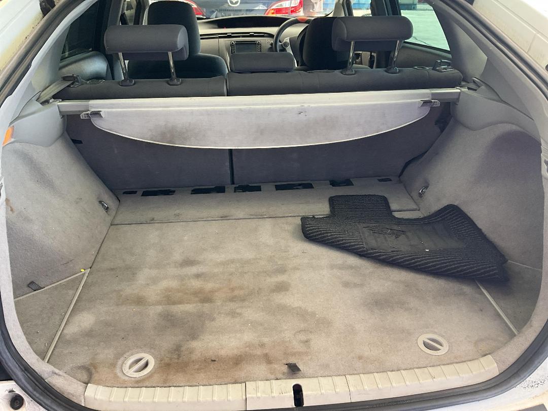 Photo '24' of Toyota Prius