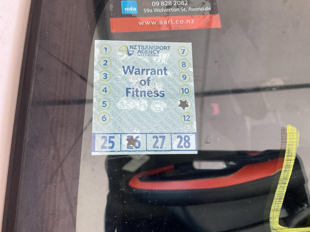 Photo '27' of Toyota Prius