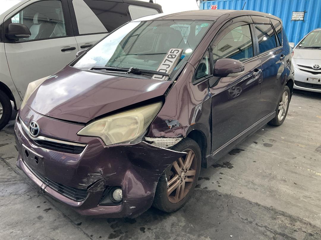 Photo '3' of Toyota Ractis Photo '3' of Toyota Ractis