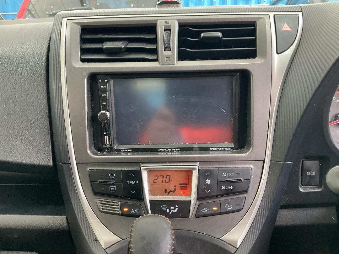 Photo '9' of Toyota Ractis Photo '9' of Toyota Ractis