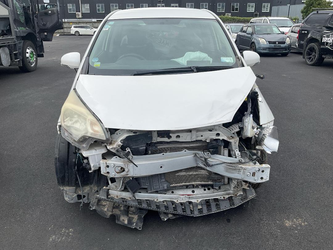 Photo '2' of Toyota Ractis Lepis Photo '2' of Toyota Ractis Lepis