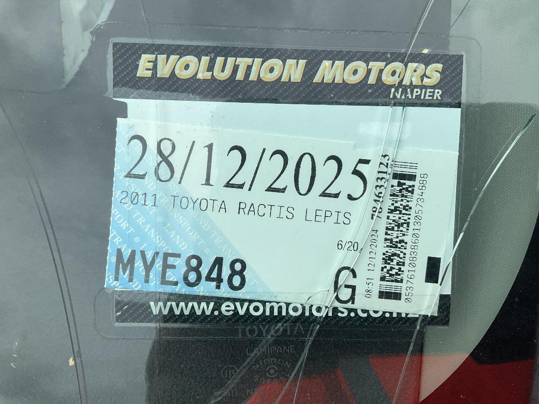 Photo '14' of Toyota Ractis Lepis Photo '14' of Toyota Ractis Lepis