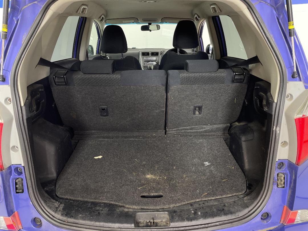 Photo '14' of Toyota Ractis Photo '14' of Toyota Ractis