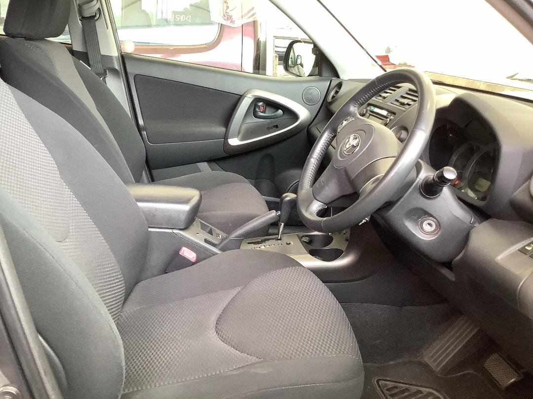 Photo '8' of Toyota Rav4 LTD Photo '8' of Toyota Rav4 LTD