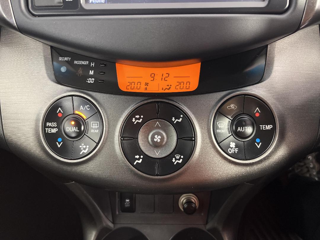 Photo '26' of Toyota Rav4 Photo '26' of Toyota Rav4