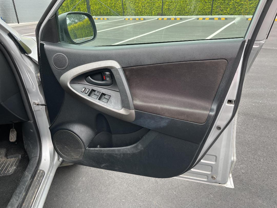 Photo '13' of Toyota Rav4 5A Photo '13' of Toyota Rav4 5A